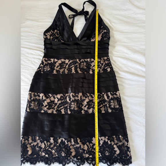 BCBG Maxazria Black Bandage Lace Halter Cocktail Dress Size 6 - Picture 11 of 12